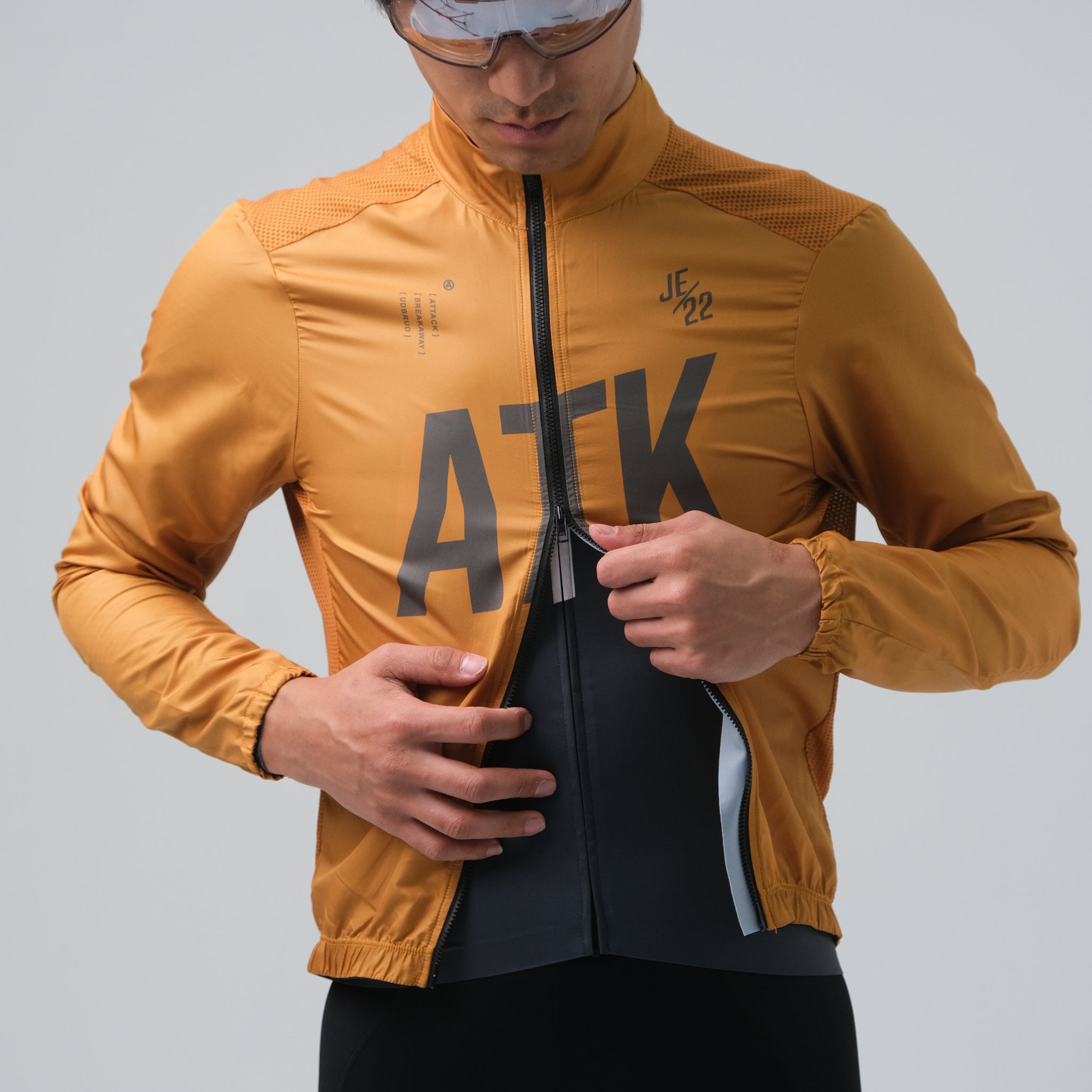 ATK ｜輪行 Breakzip tech 男風衣外套 - 金赭
