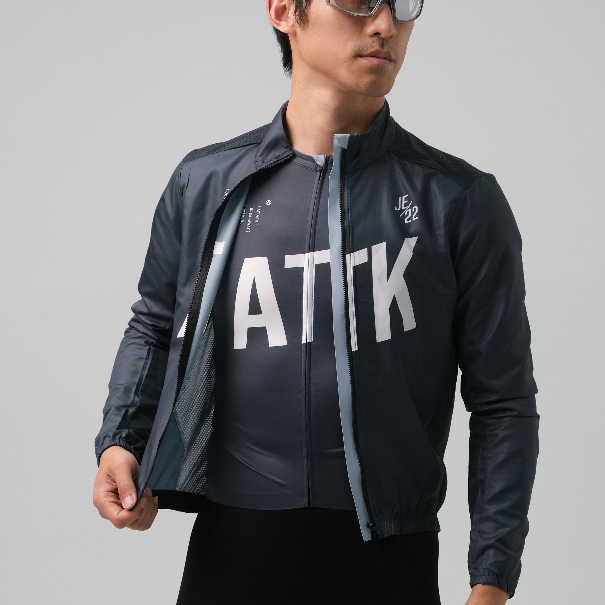 ATK ｜輪行 Breakzip tech 男風衣外套 - 鐵灰